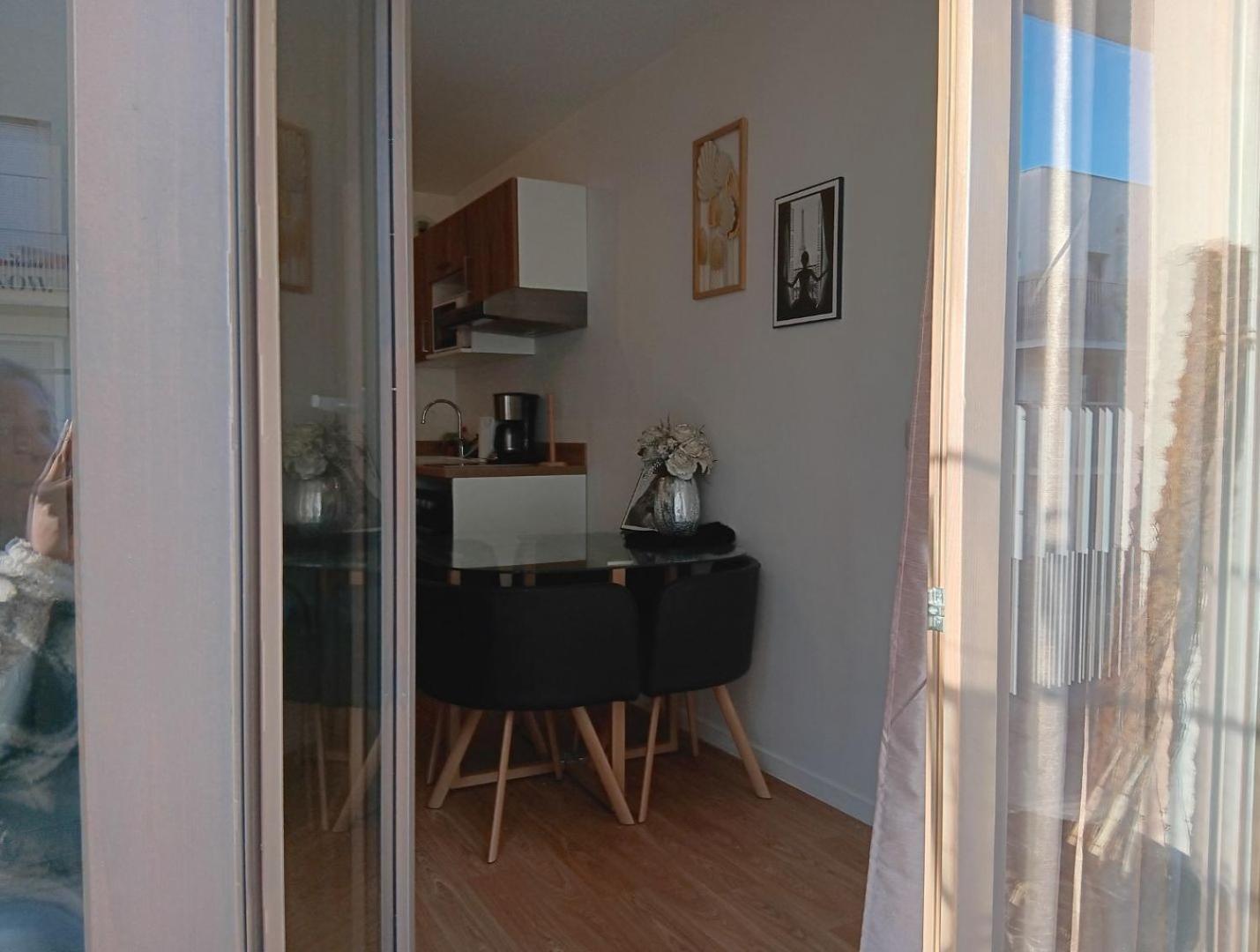 Destiny Appart' Paris -Beauvais-Orly- Podcasts- Stade De France Stains Exterior foto